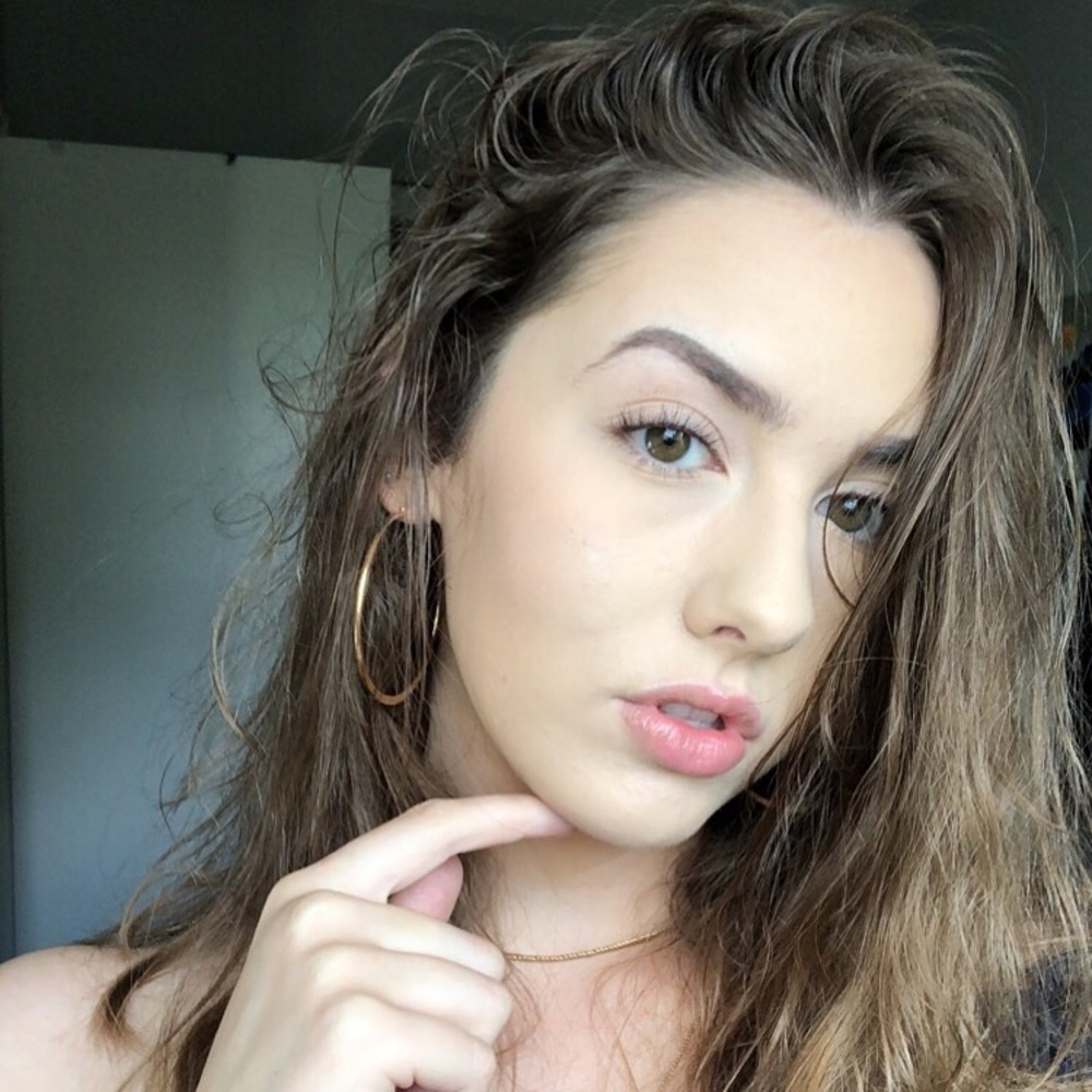 Meet your Posher, Cassie